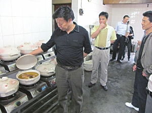 云南省食品药品监督管理局全力做好餐饮服务食品安全工作